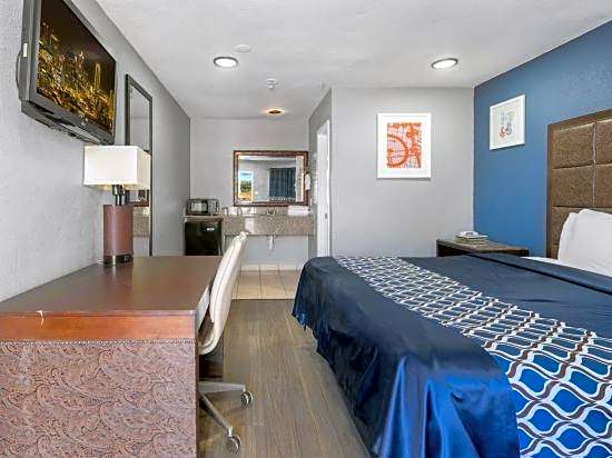 Golden Inn Dallas by Hotel O