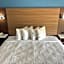 Jacksonville Inn & Suites