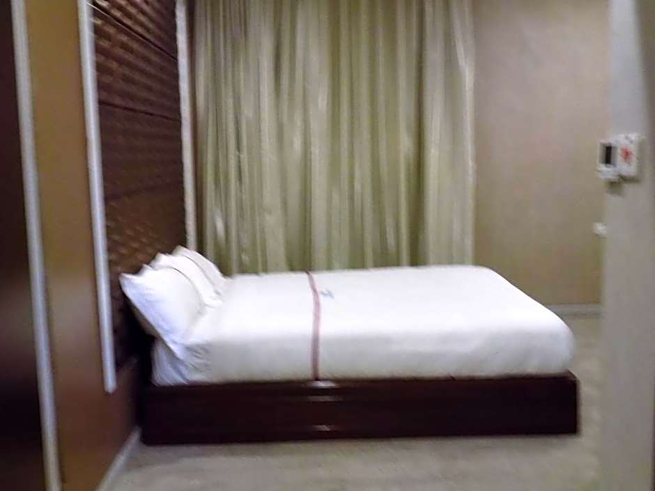 Freedom City Hotel