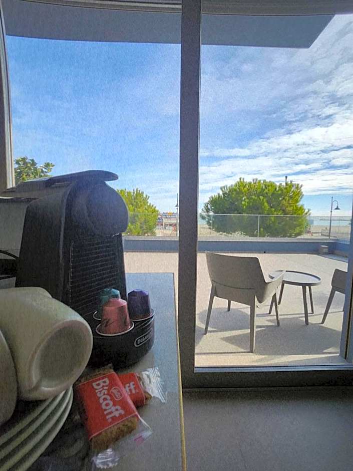 Frontemare Appartamenti e Camere ELISABETTA