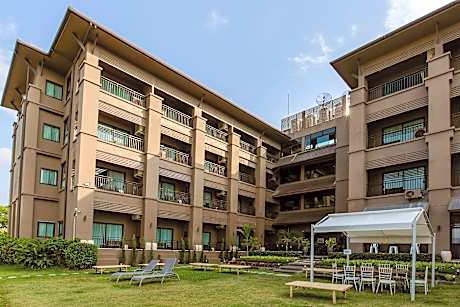 Brown House Hotel
