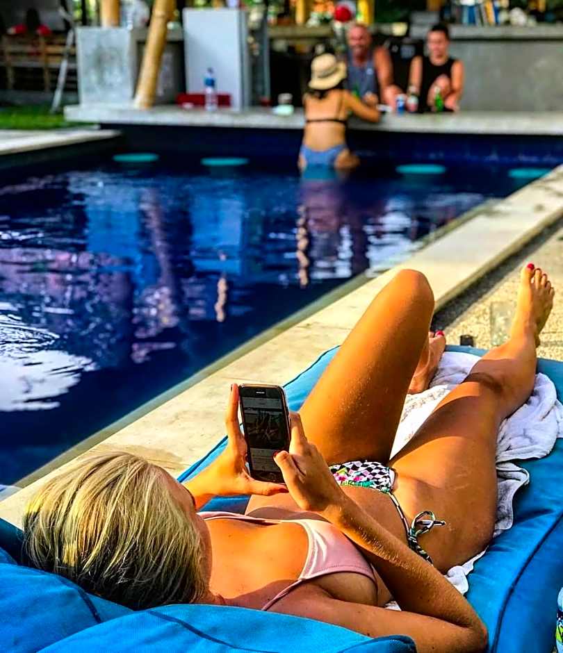 Castaway Hostel