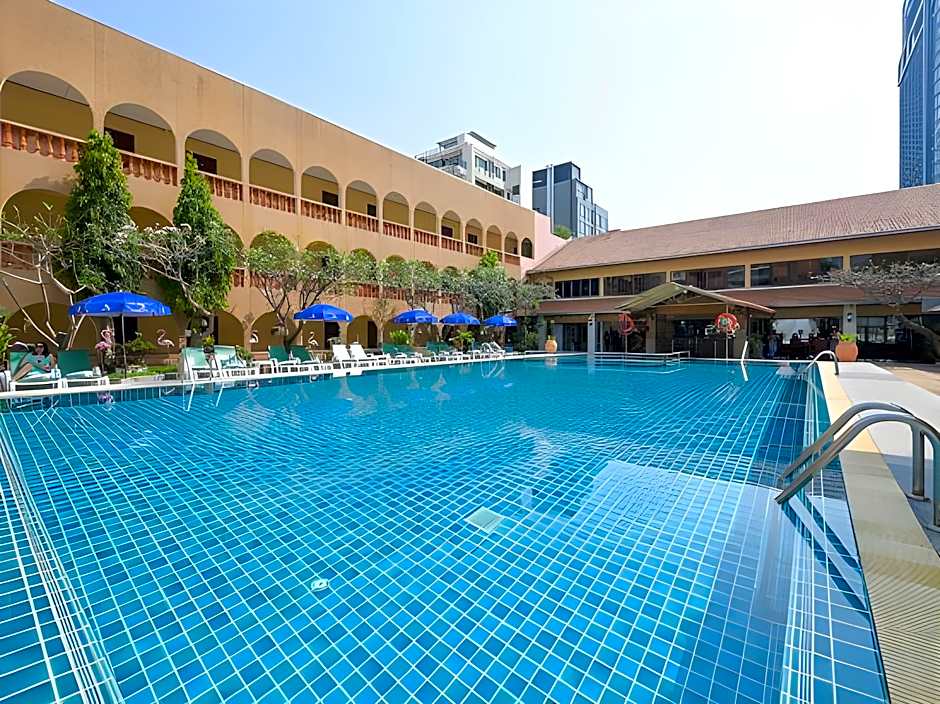 S Lodge Pattaya formally Sabai Lodge