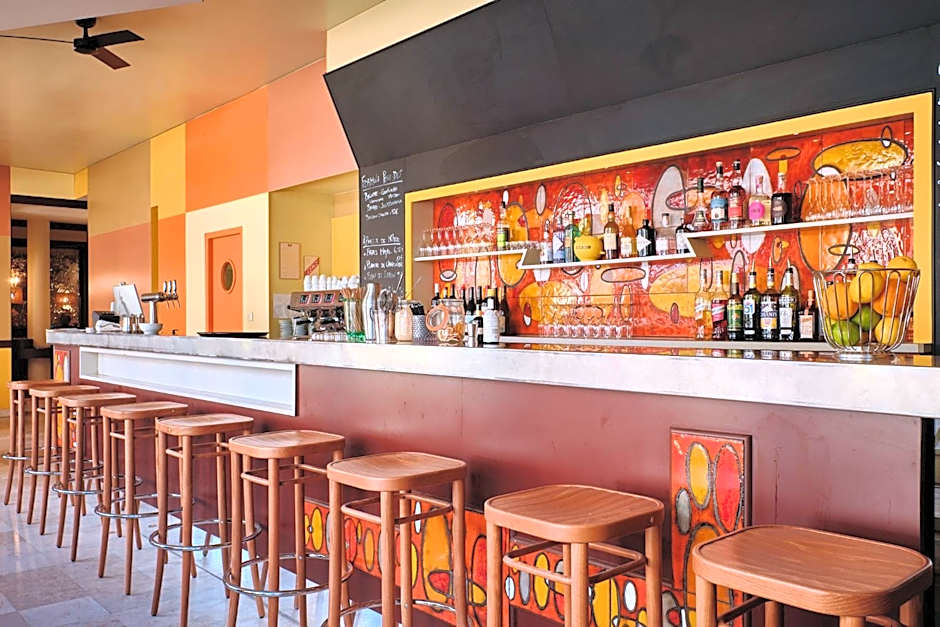 Hôtel Le Provençal - Rénové en 2025 - Bord de Mer