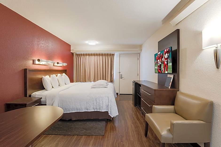 Super 8 by Wyndham Deerfield/Northbrook
