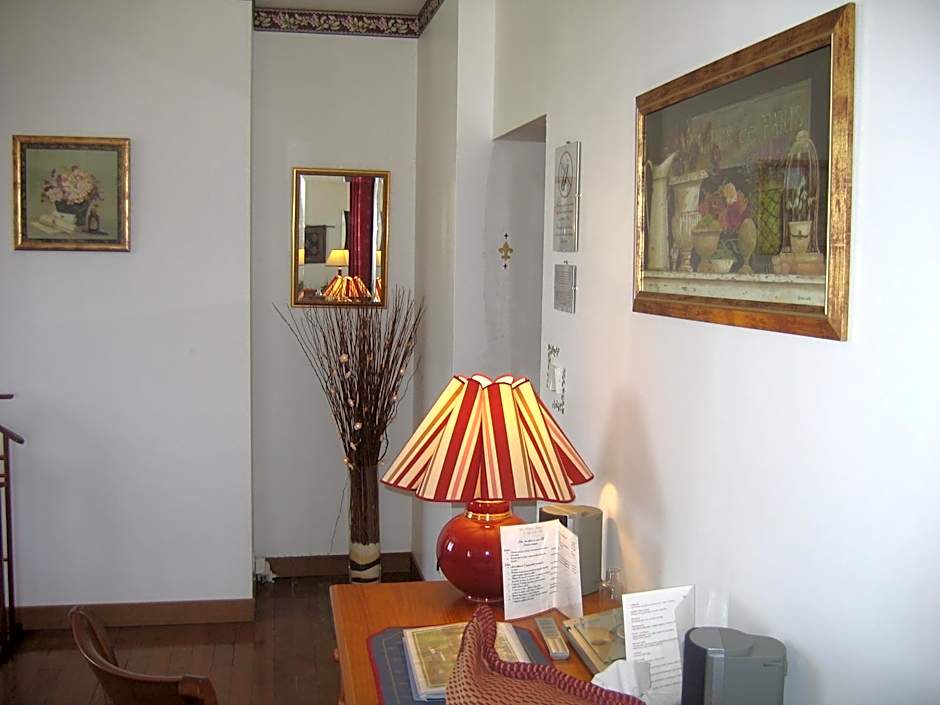 La Maison Jaune