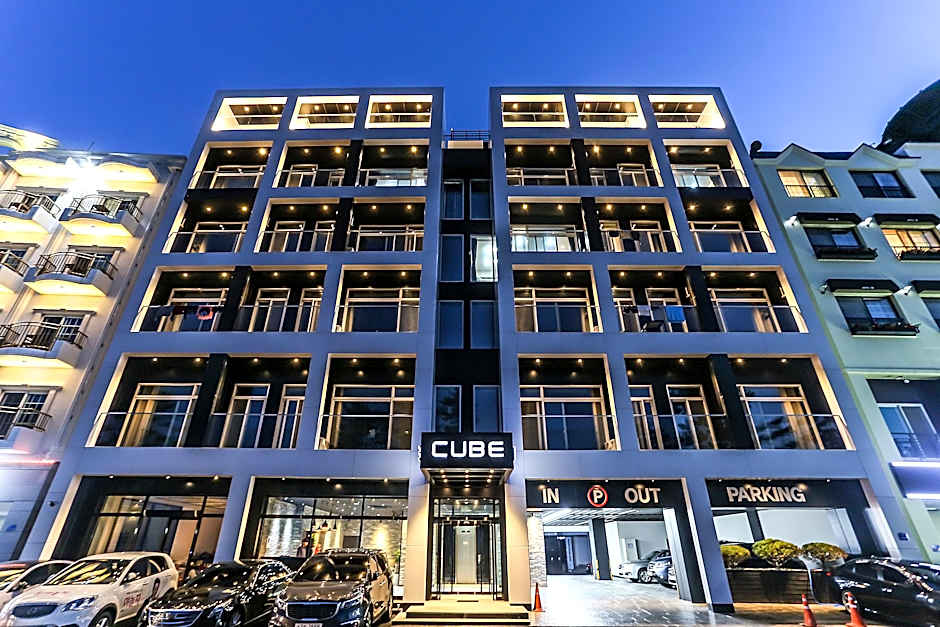 Hotel Cube