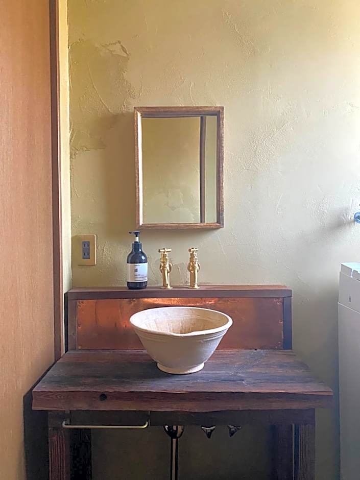 ゲストハウスよるよなか