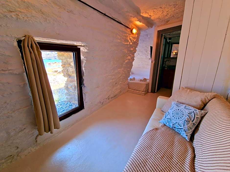 Spathi Beach Suites Kea