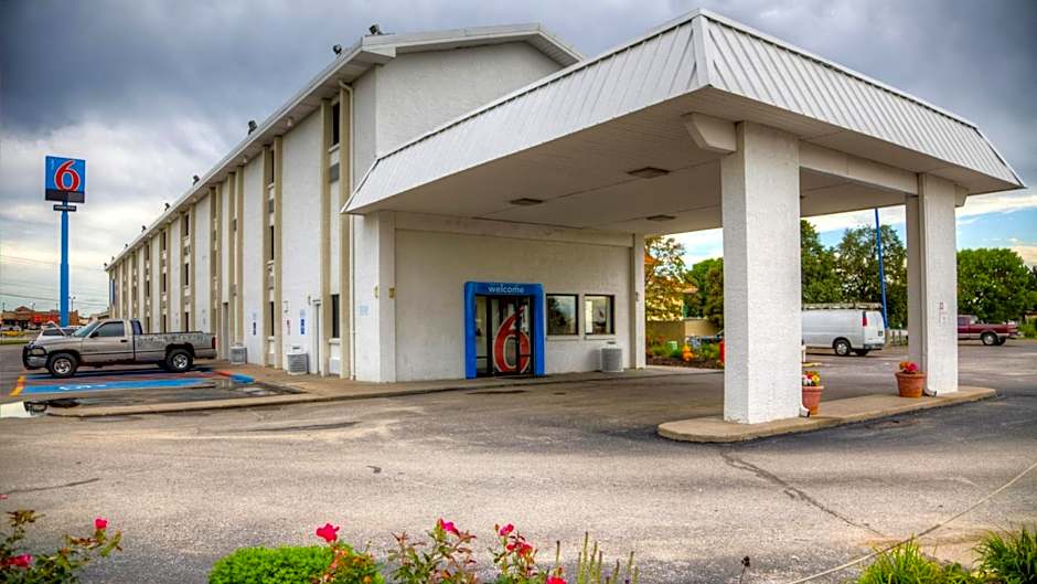Motel 6-Council Bluffs, IA - Omaha East