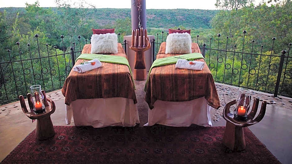 Leopards Rock Bush Boutique