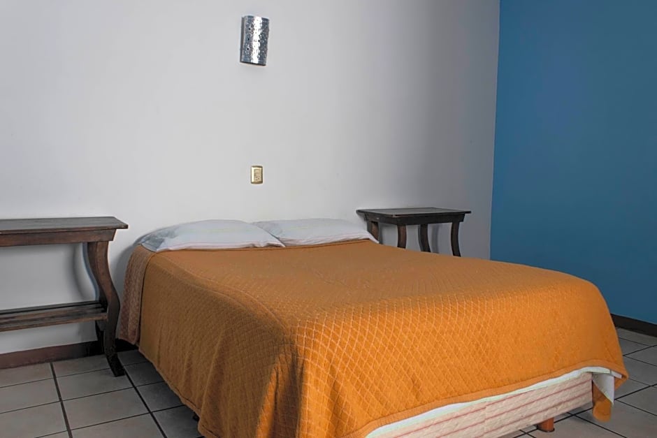 HOTEL NIUT-JA