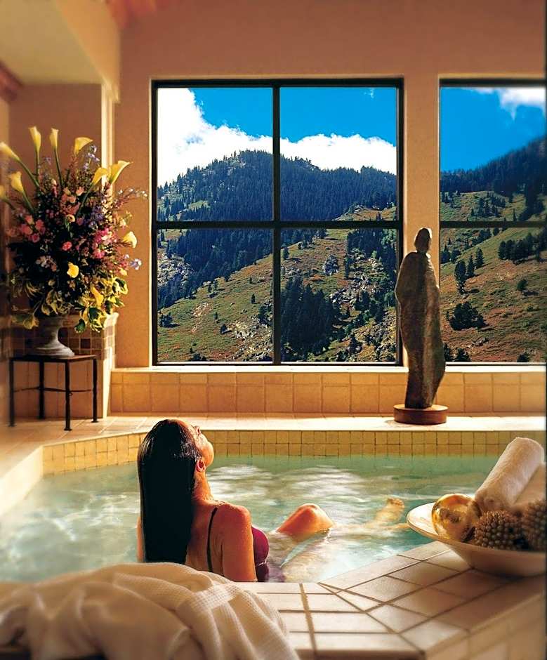 Snake River Lodge & Spa