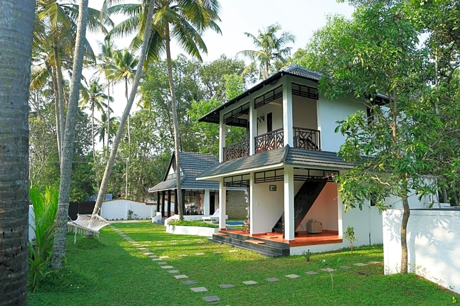 Mayas Beach House - Boutique Serviced Villa