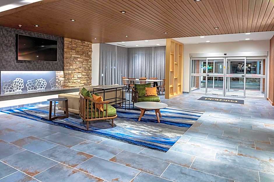 Fairfield Inn & Suites by Marriott Port Clinton Waterfront