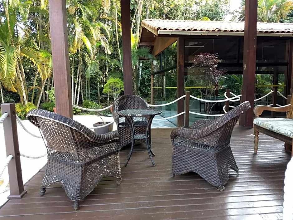 Flat estudio 110 Amarilis Riviera de São Lourenço, 03 piscina climatizada, serviço de hotelaria, limpesa e troca de toalhas diária, carregador veiculo elétrico e servico de praia finais de semana WiFi 500