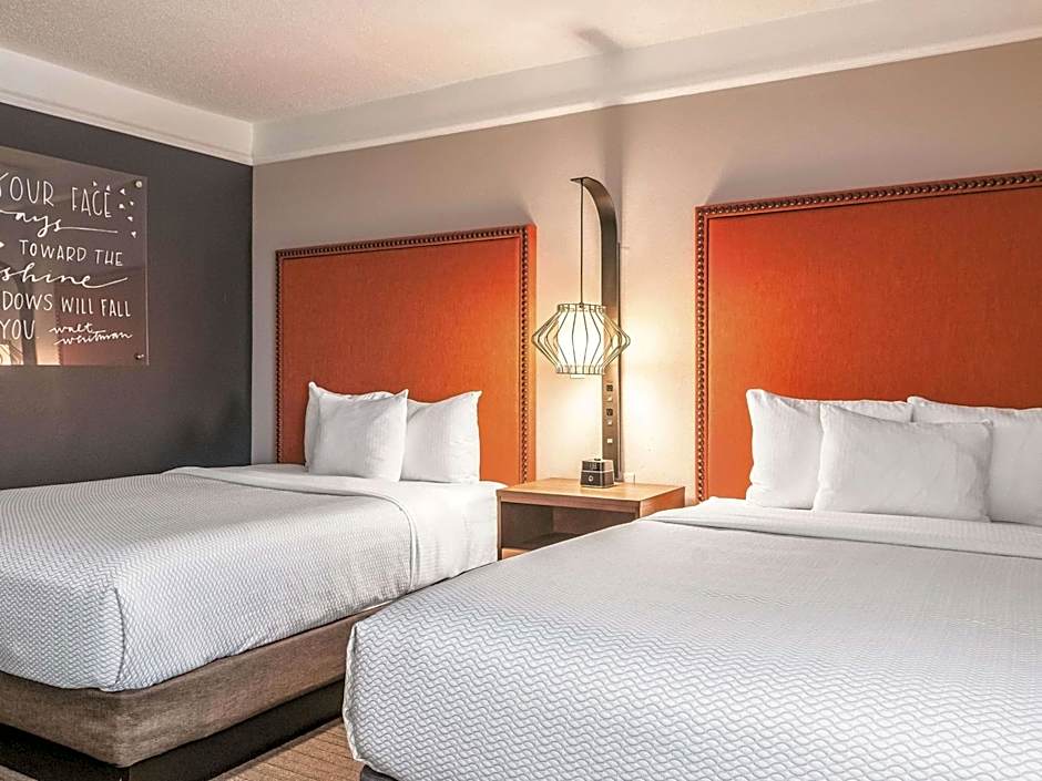 La Quinta Inn & Suites by Wyndham New Orleans Downtown