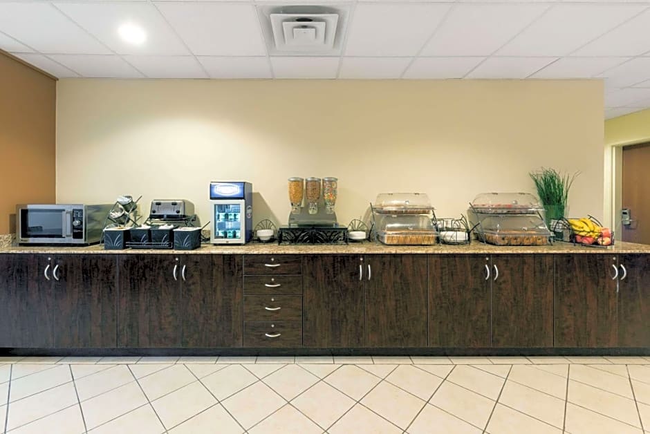 Microtel Inn & Suites by Wyndham Eagle Pass