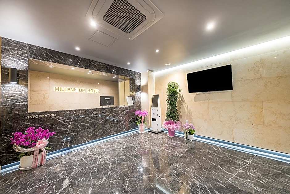 Hotel Millennium