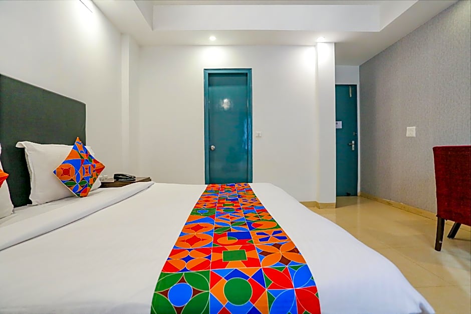 FabHotel Golf Luxury – Gurgaon, NY