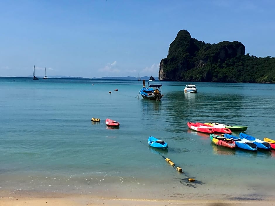 Phi Phi Sea and Hill
