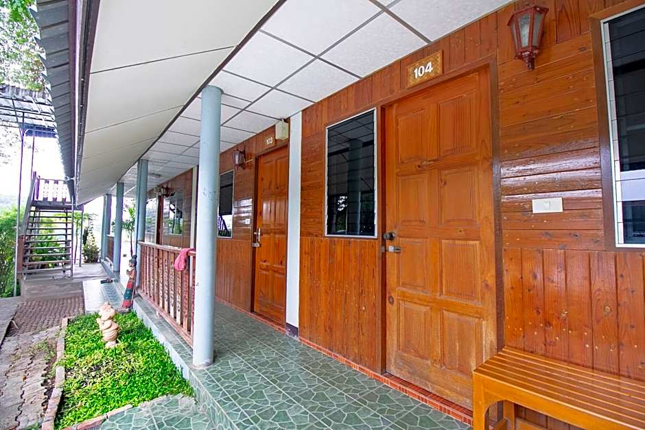 T & T Hostel Kanchanaburi