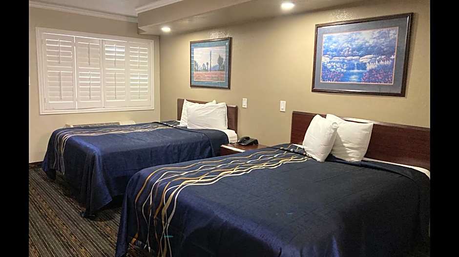 Little Boy Blue Motel