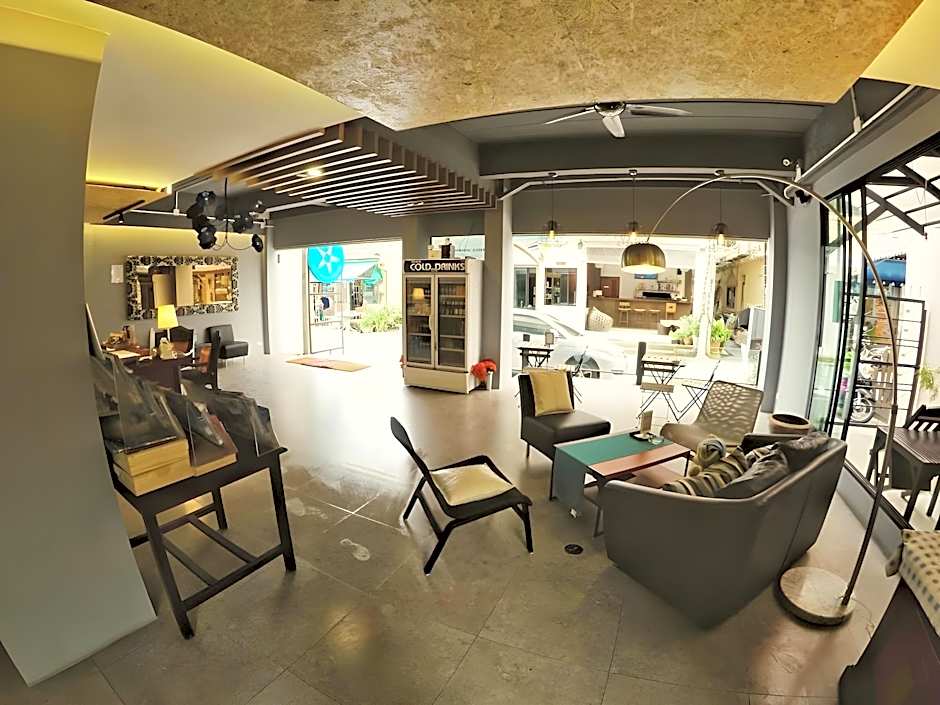 Sea Front Home Boutique - Patong Beach