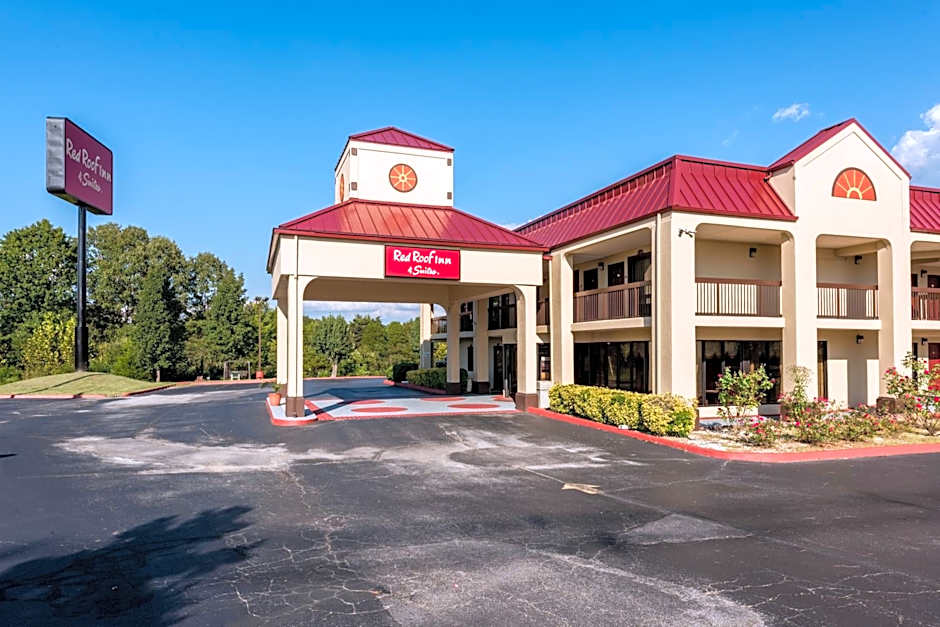 Red Roof Inn & Suites Clinton, TN