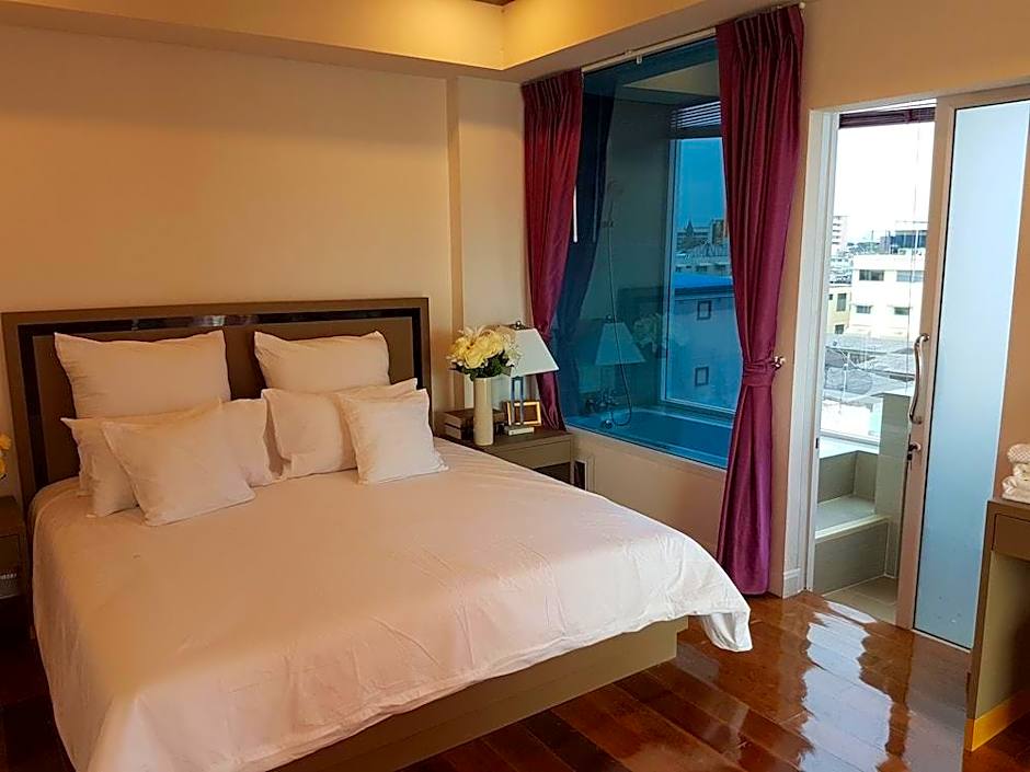 S.E.T Thanmongkol Residence