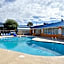 The Classic Desert Aire Hotel