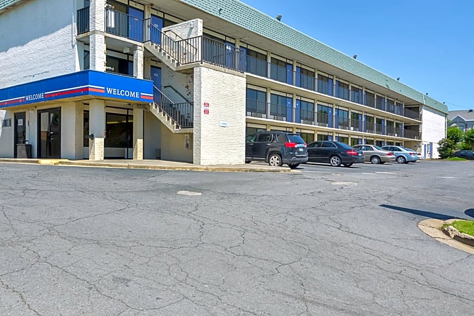 Motel 6-Little Rock, AR - West