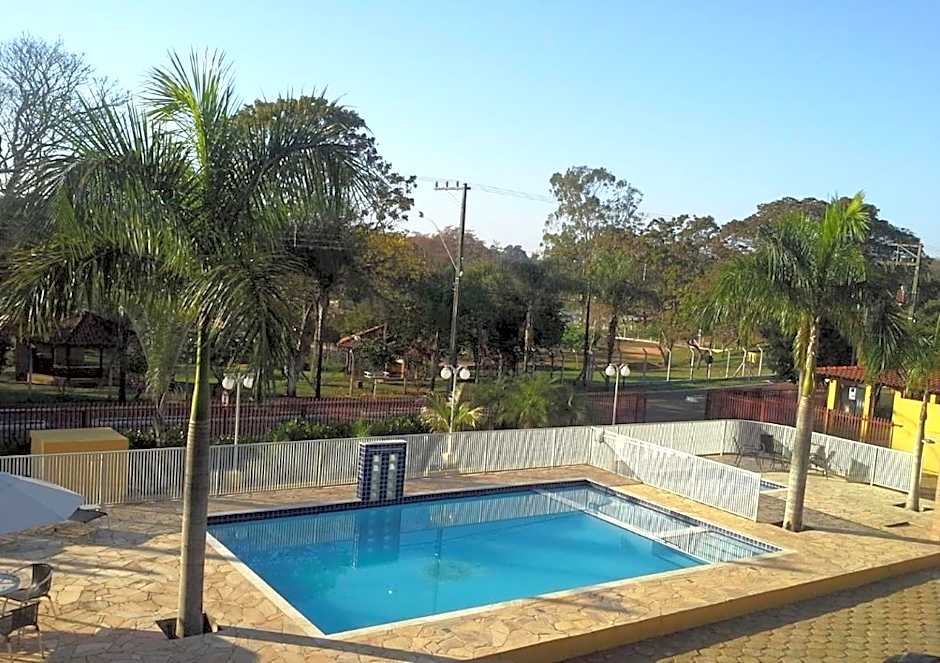 POUSADA RECANTO DO TRABALHADOR