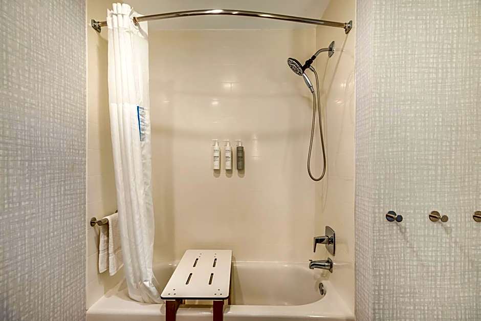 Hampton Inn By Hilton Petersburg-Ft. Lee