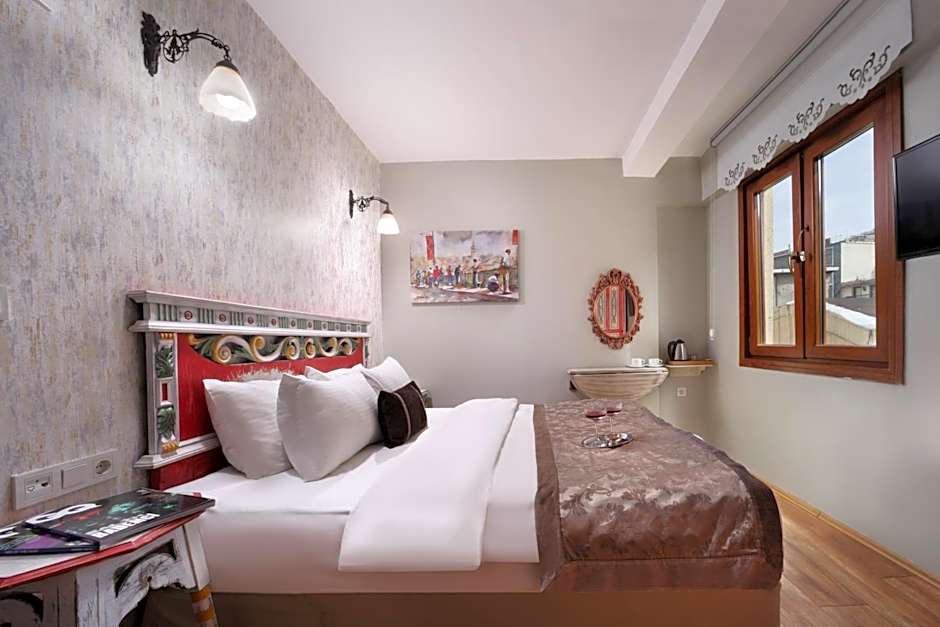 taksim çamdalı suit