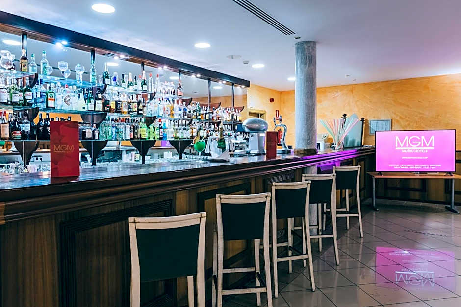 Grand Muthu Golf Plaza Hotel & Spa