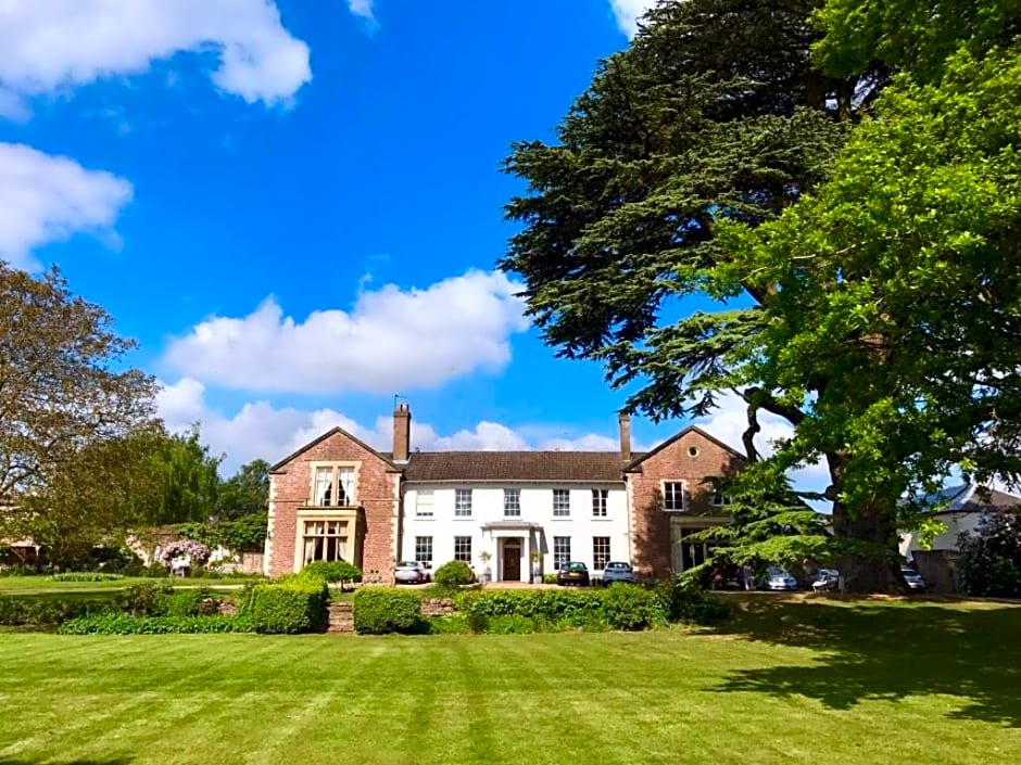 Glewstone Court Country House Hotel