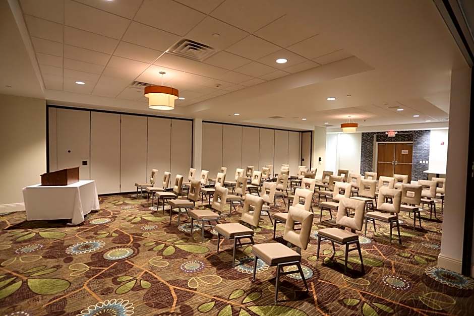 Holiday Inn Morgantown - University Area By IHG