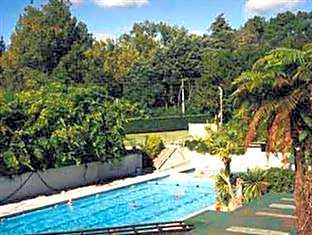 Opal Hot Springs & Holiday Park