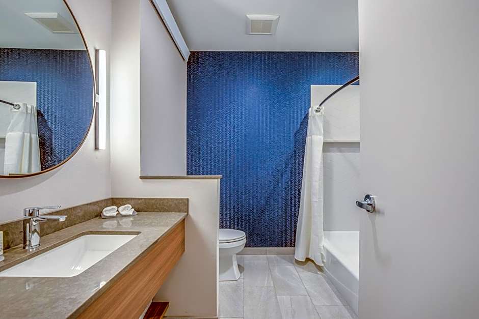 Holiday Inn Express & Suites Platteville By IHG
