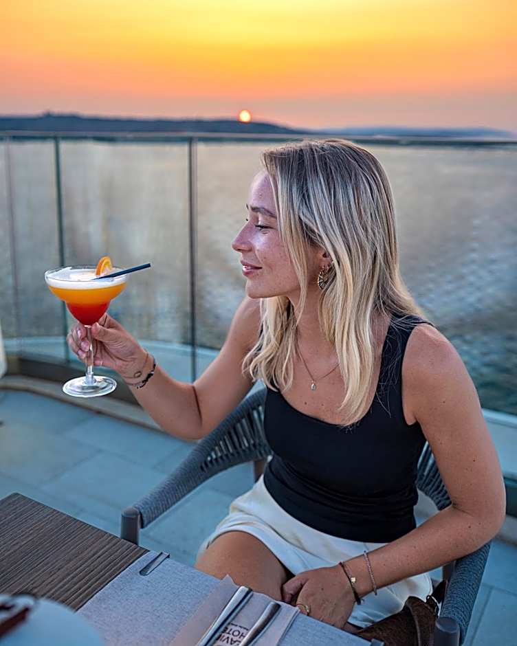 Seaview Hotel - Adults Only 16 Plus