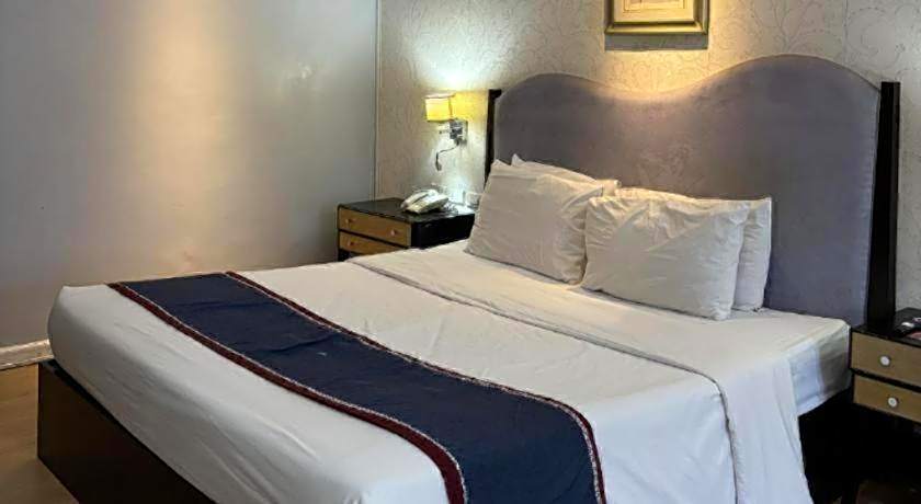 Queen Margarette Hotel