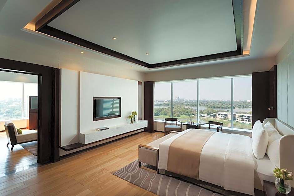 Photo 1 of 5 of Suite