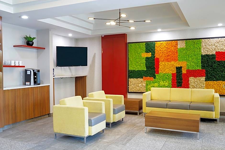 Days Inn & Suites by Wyndham Sherwood Park Edmonton