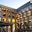 R Photo Hotel