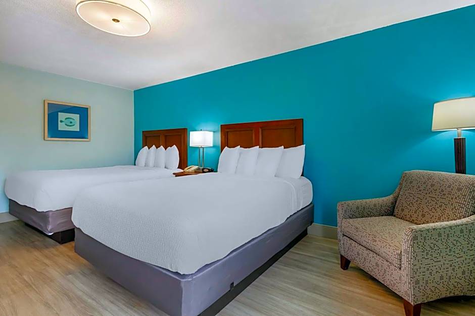 Photo 1 of 4 of 1 Queen Bed
