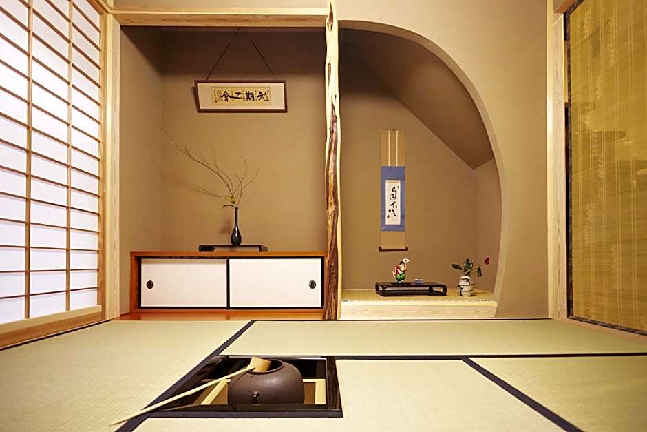 Nazuna Kyoto Nijo-jo