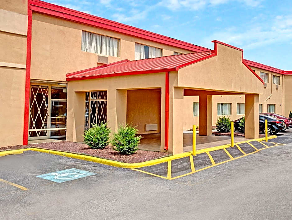 Howard Johnson by Wyndham Pikesville