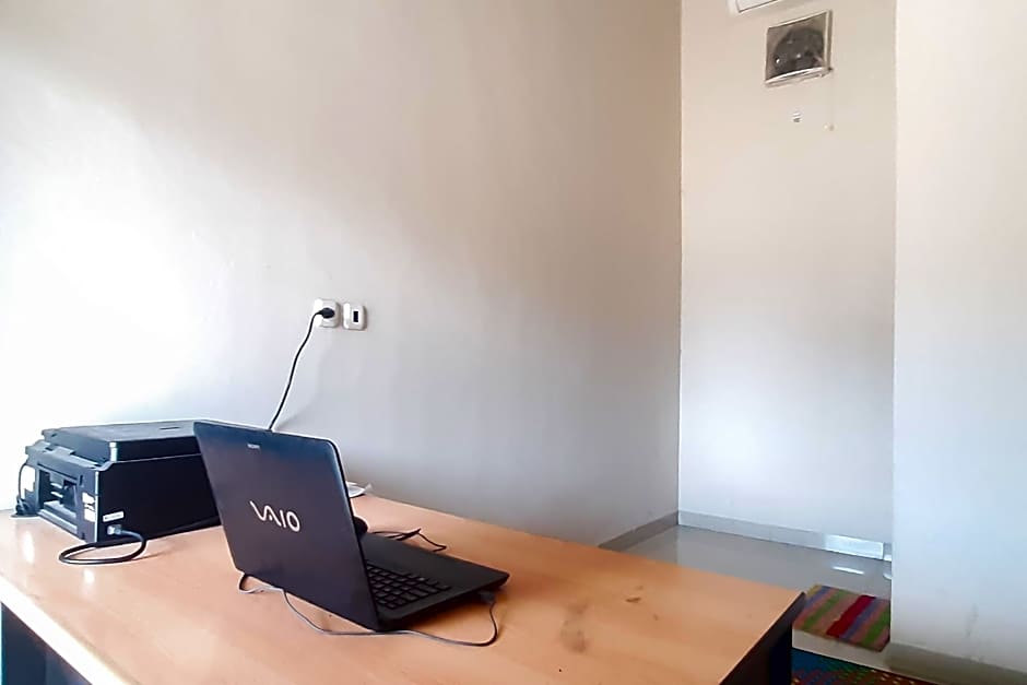 Urbanview Hotel Fira Syariah Muara Enim by RedDoorz