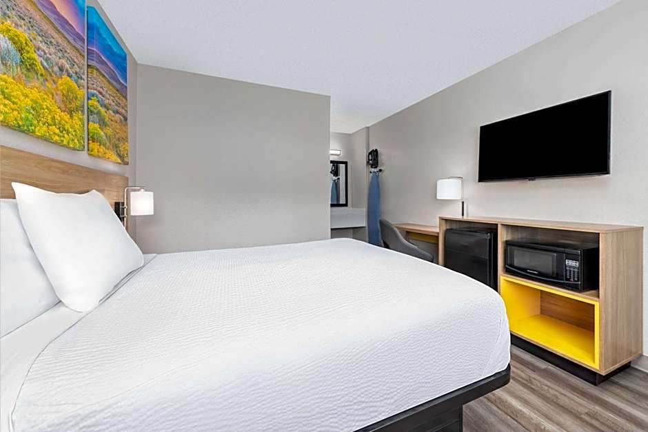 Days Inn by Wyndham Wichita Falls